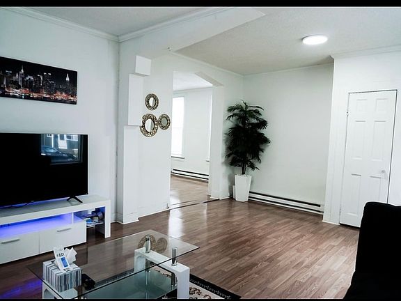 4th image of 1905 Antoinette St #1