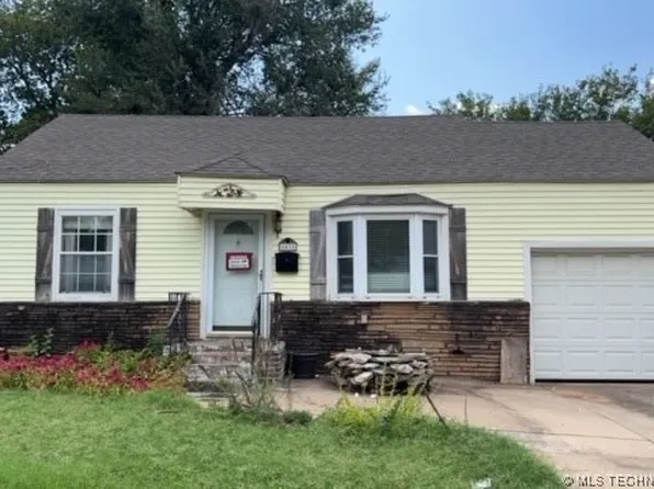 1032 N Delaware Pl, Tulsa, OK 74110