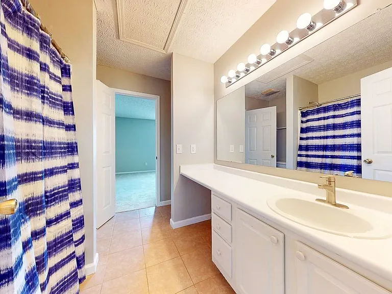 6752 Lagrange Dr — Photo 15