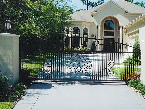 Custom Privacy Gate