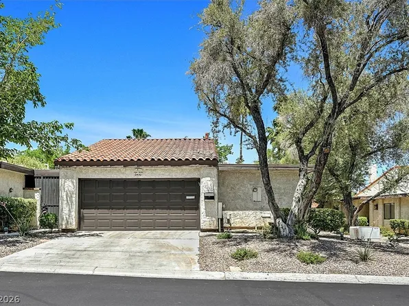 2450 El Paseo Cir, Las Vegas, NV 89121