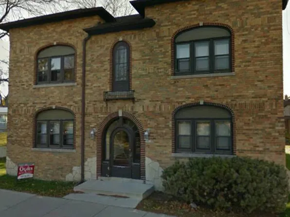 3069 S Kinnickinnic Ave, Milwaukee, WI