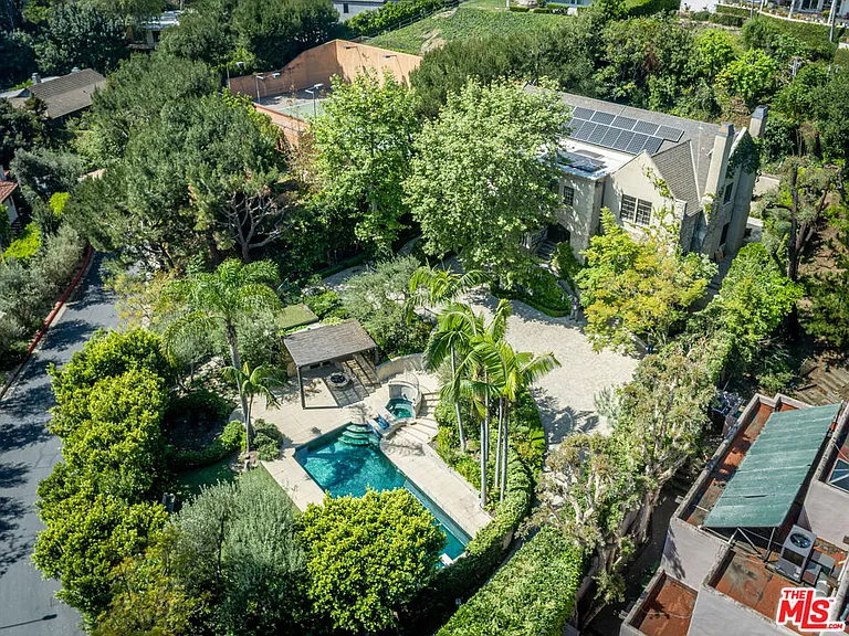 353 N Gunston Dr — Photo 5