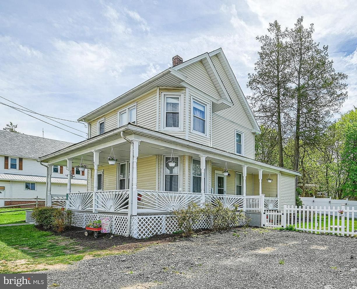 733 New Park Rd, New Park, PA 17352 Zillow