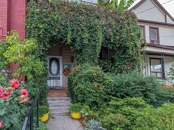 11 Minto Ave, Hamilton, ON L8L 6E1