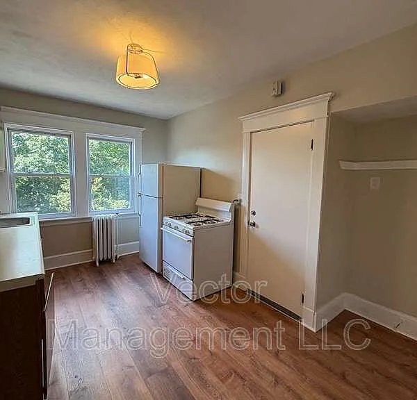 173 Elm St #B31 — Photo 2
