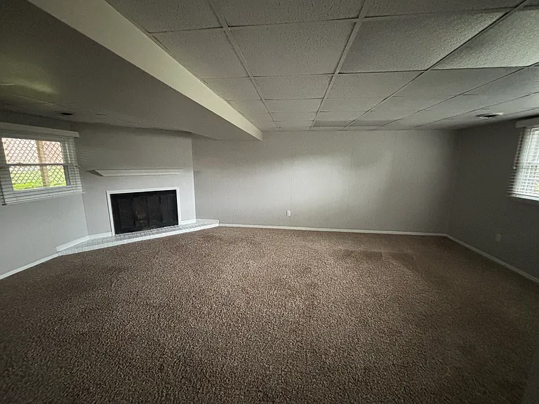 931 Iroquois Dr — Photo 13
