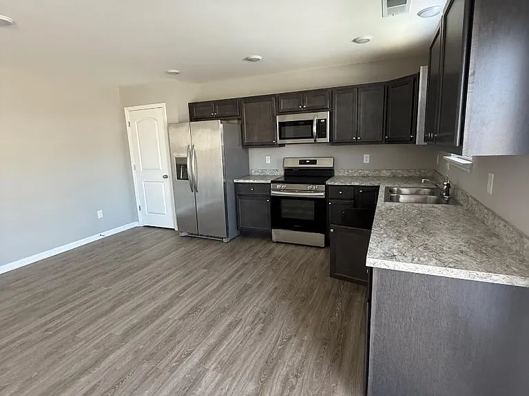 141 Candy Apple Ln — Photo 6