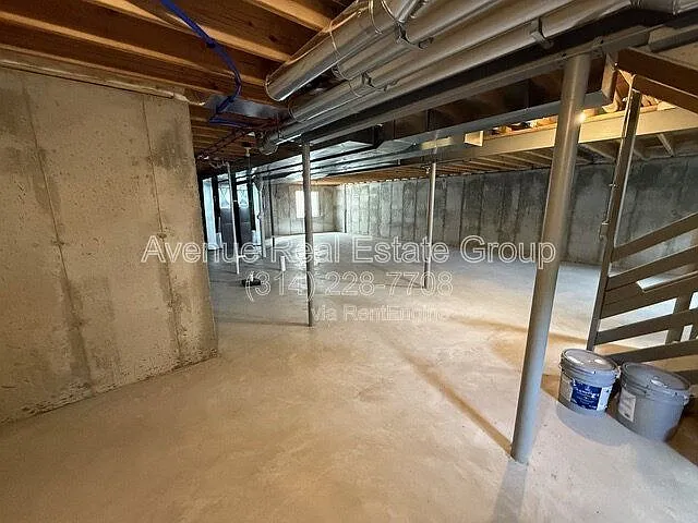713 Crested Point Dr — Photo 18