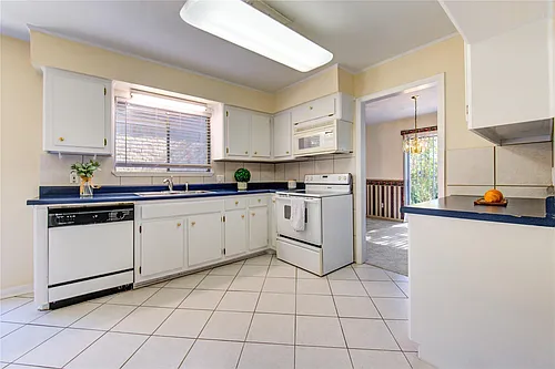 1927 Ash Meadow Dr Photo 1
