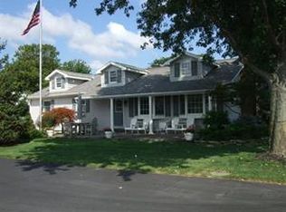 Hummingbird, Pt Clinton, OH 43452