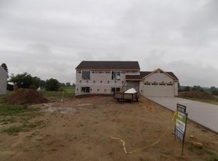 1709 Trent Ridge Ct, Cedar Springs, MI 49319