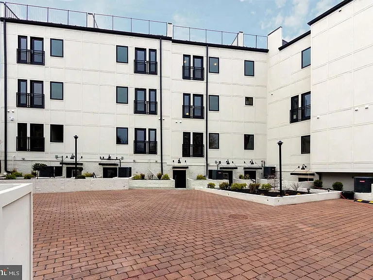 1495 Gallaudet St NE #B — Photo 30