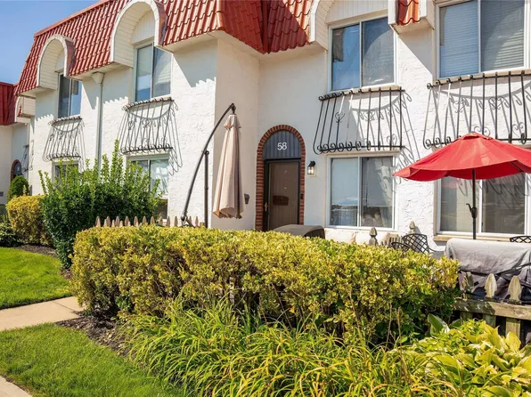 58 Alhambra Drive, Oceanside, NY 11572