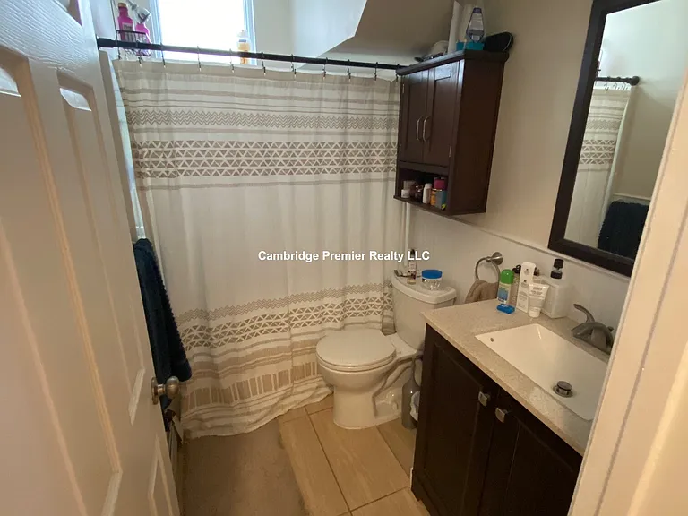305 Cardinal Medeiros Ave #1 — Photo 8