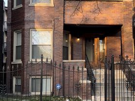 7252 S Vernon Ave, Chicago, IL