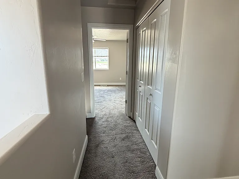 2710 N Clark Pkwy — Photo 10