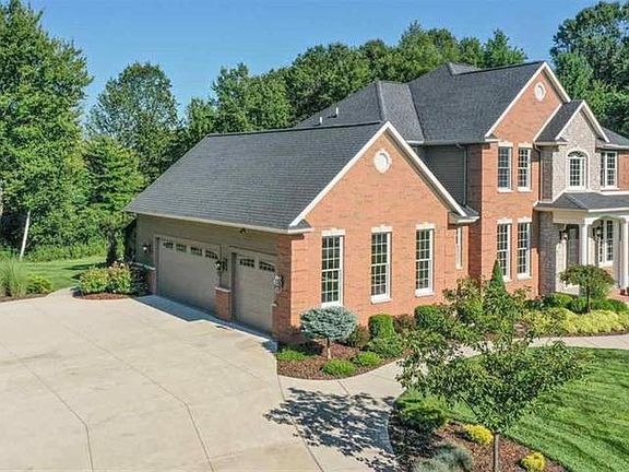 3rd image of 2061 E Mockingbird Ln
