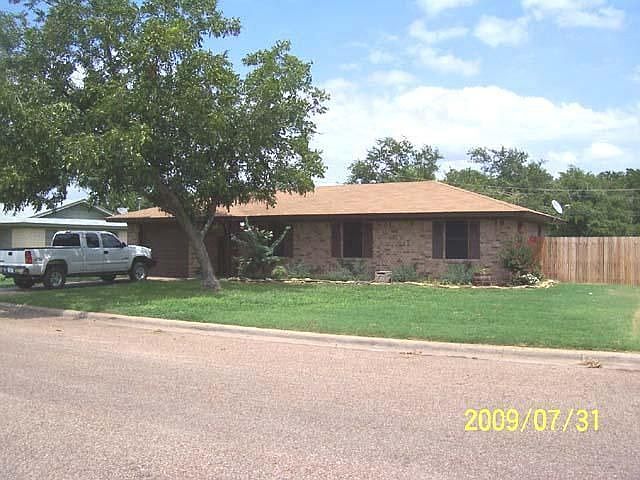 1st image of 303 Shady Ln