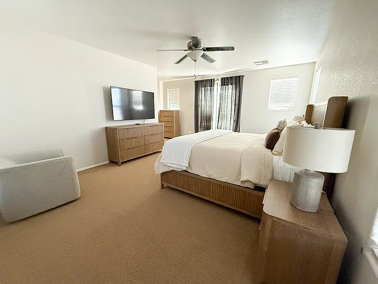 3916 E Kesler Ln — Photo 14