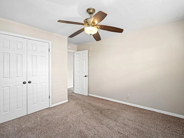 403 E Main St #D — Photo 11