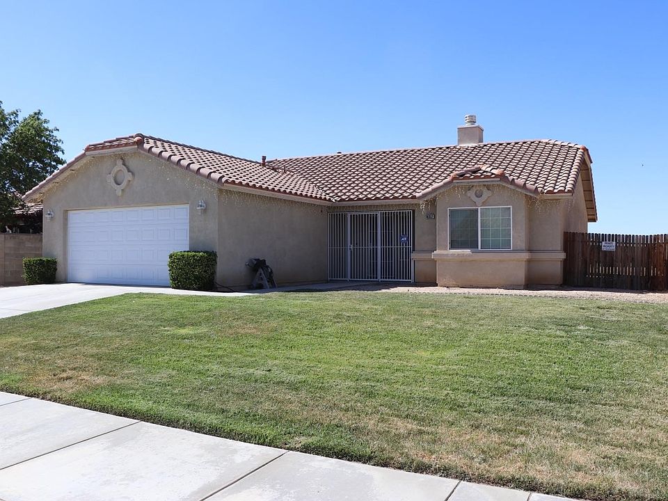 1st image of 16352 Appletree Ln