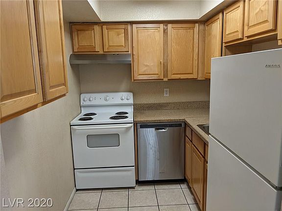 5th image of 100 S Crestline Dr APT 61