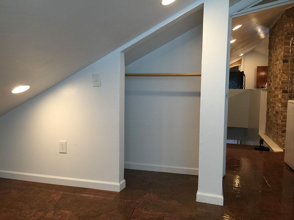 1st image of 1028 W Hickory St