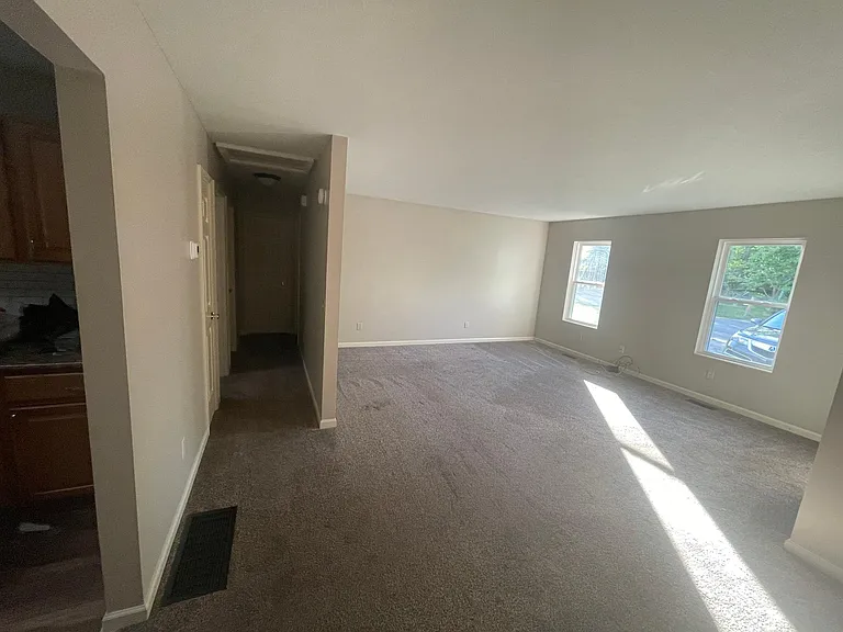 1220 E Bane St #1220 — Photo 7