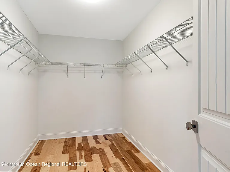 402 6th Ave — Photo 9