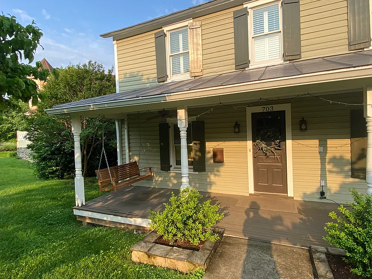 703 Dranesville Rd — Photo 16