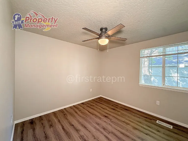 2183 S Stephen Ave #202 — Photo 13