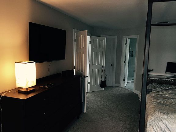 5th image of 409 N Collier Blvd