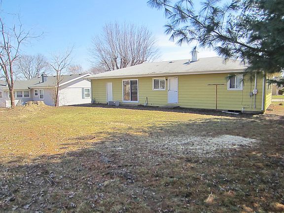 4th image of 5101 Greenleaf Ln