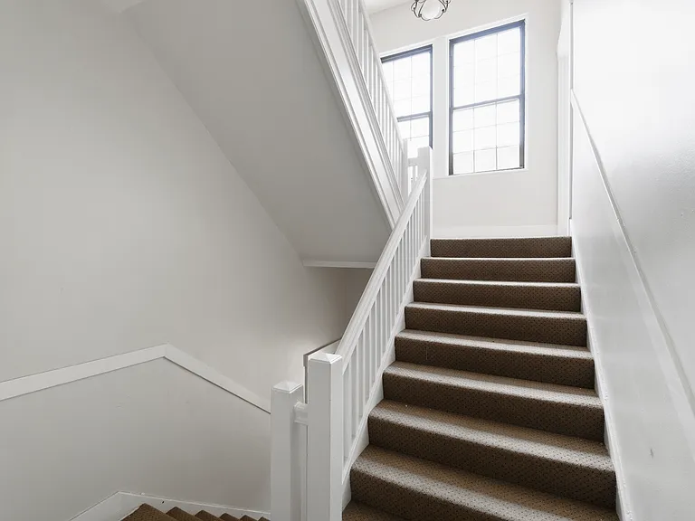 803 S Negley Ave — Photo 5