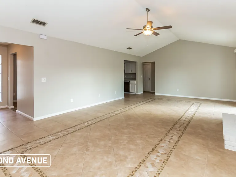 8236 Hot Springs Dr N — Photo 5