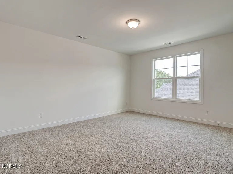 Spicetree Dr — Photo 20