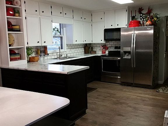 kitchen, appliances stay