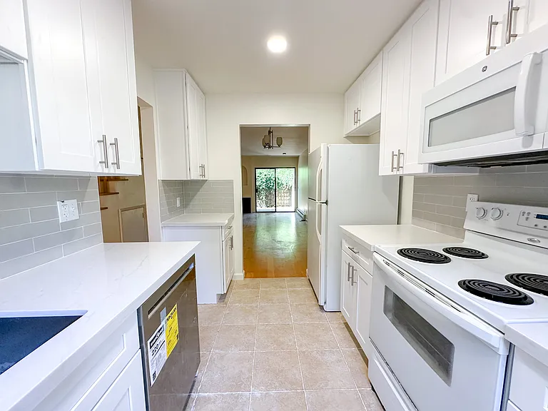 129 W Rincon Ave — Photo 5