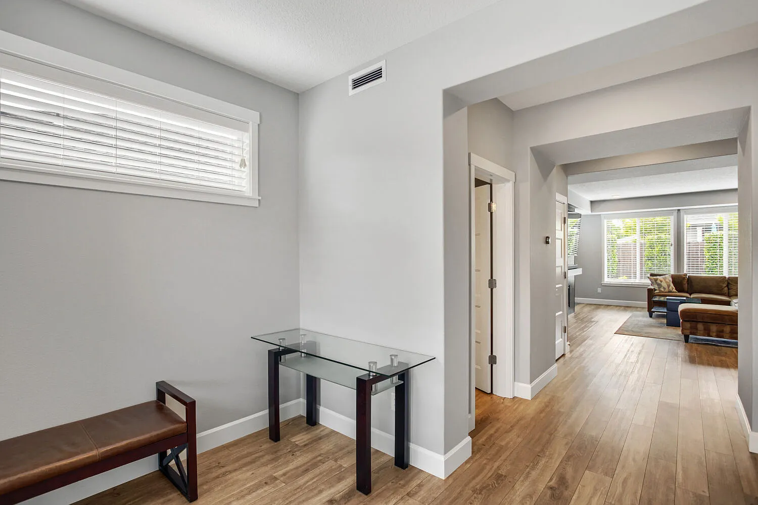 3 bed, 2.5 bath, 2536 sqft, $3,750 — Photo 4