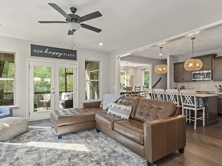 474 Evans Dr — Photo 10
