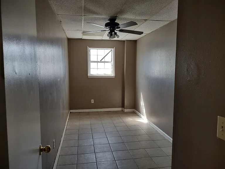 505 Oak St — Photo 18