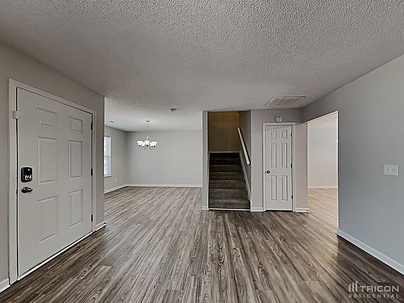 3rd image of 6239 Creekbrooke Ct