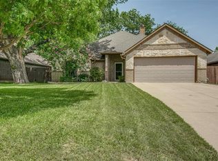 3804 Dawn Dr, North Richland Hills, TX 76180