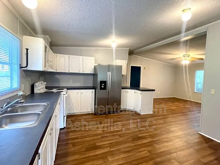 132 Josiah Ln — Photo 10
