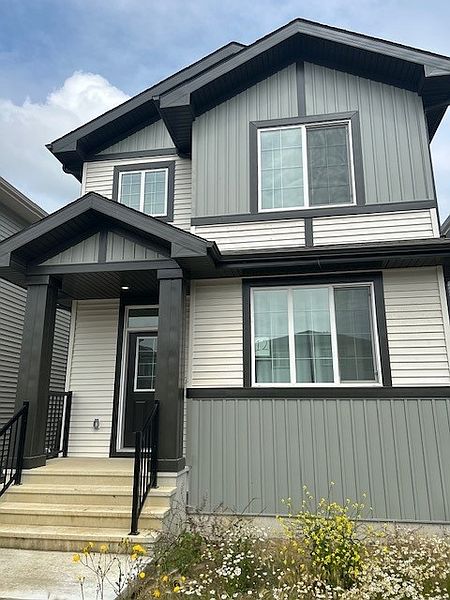 Spruce Grove House for rent - 3 Bedrooms — photo 2