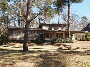 4160 Ridgewood Rd, Jackson, MS 39211