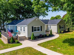 9 Norcroft St, Dartmouth, MA 02748