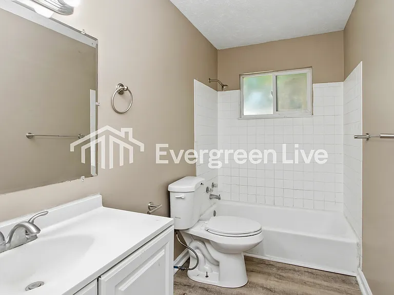 3433 Caroline Ave — Photo 14