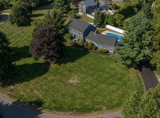 16 Broadview Dr, Litchfield, NH 03052